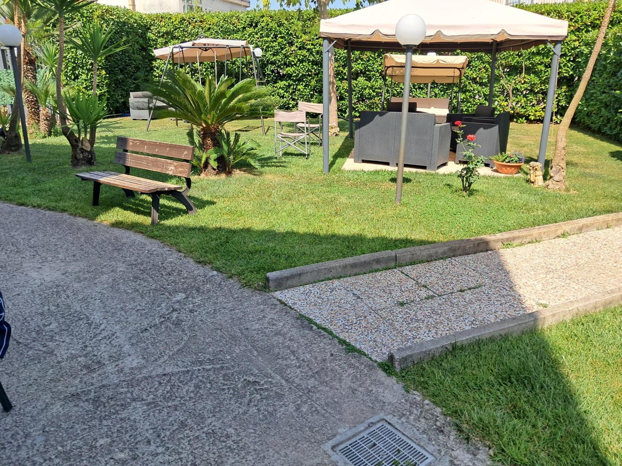 Depandance Con Piscina In Uso In Esclusivo In B&B Sant'Antonio Abate Luaran gambar